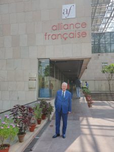 Daniel Boeri en Inde pour une conférence à l'Alliance française